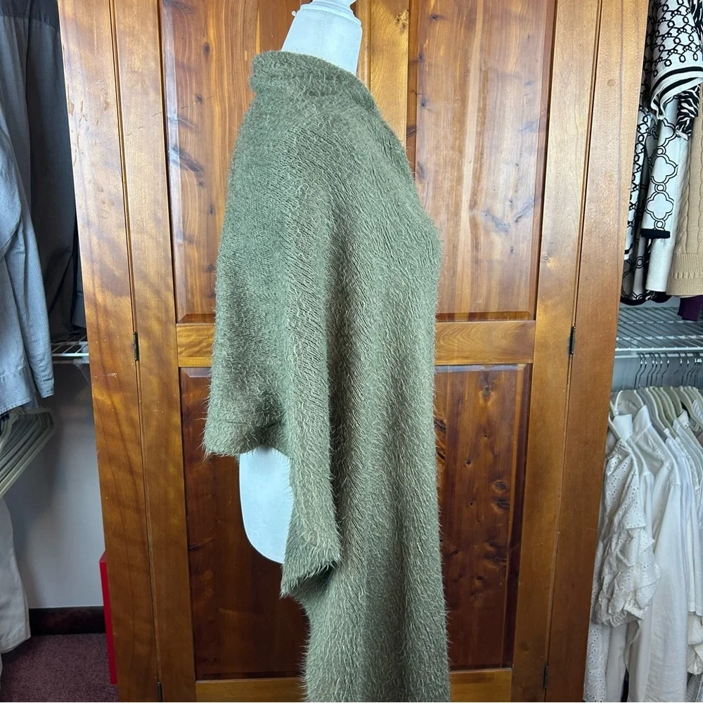 Free People Fringe Blanket Scarf in Olive Green Boho Cozy Outdoor Soft